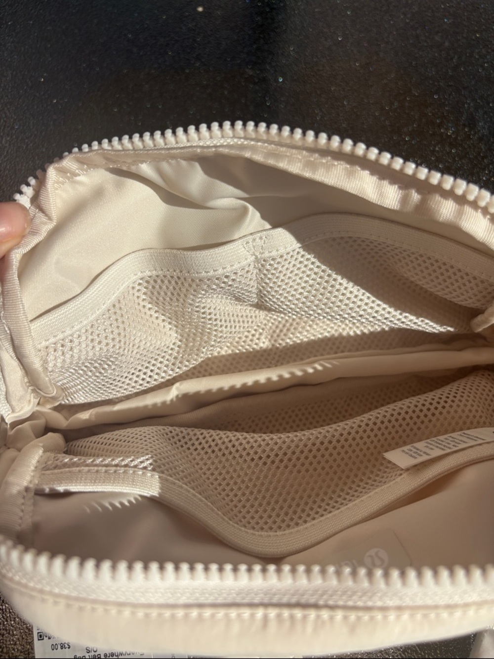 Lululemon Everywhere Belt Bag NWT Soft Beige Crossbody Fanny Pack - Picture 6 of 7